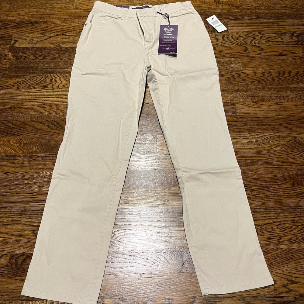 Amanda Jeans by Gloria Vanderbilt.